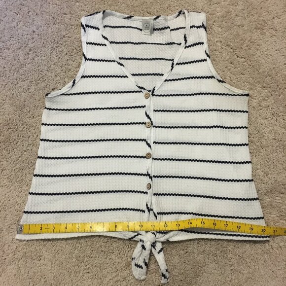 Paper Crane USA Made Tie Hem Wooden Button Down Tank Top - Picture 14 of 15